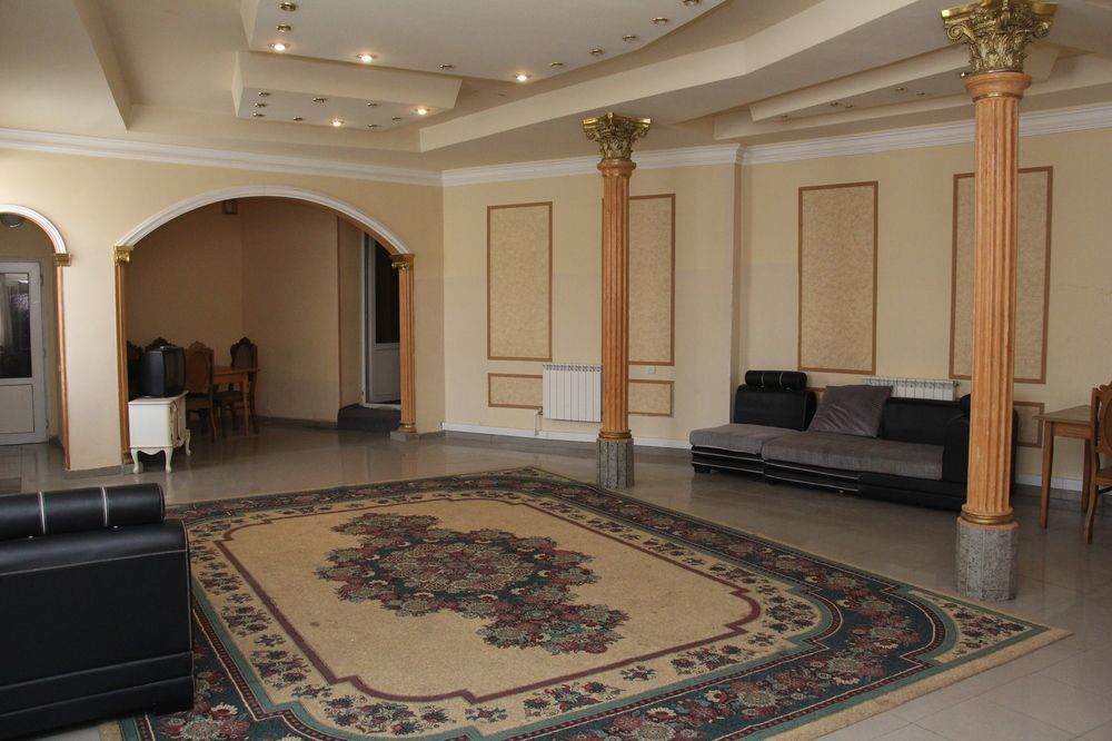 Aratta Hotel Argavand Esterno foto