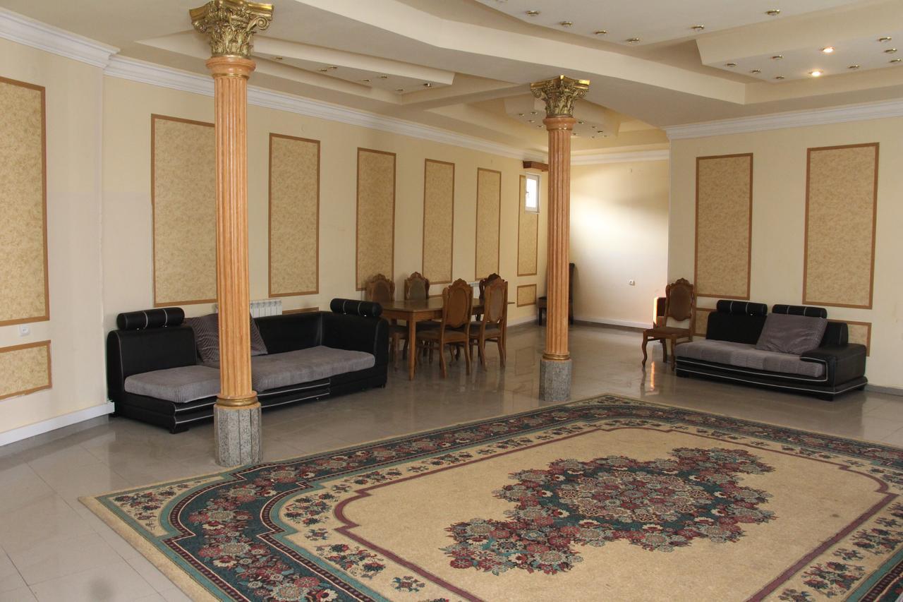 Aratta Hotel Argavand Esterno foto