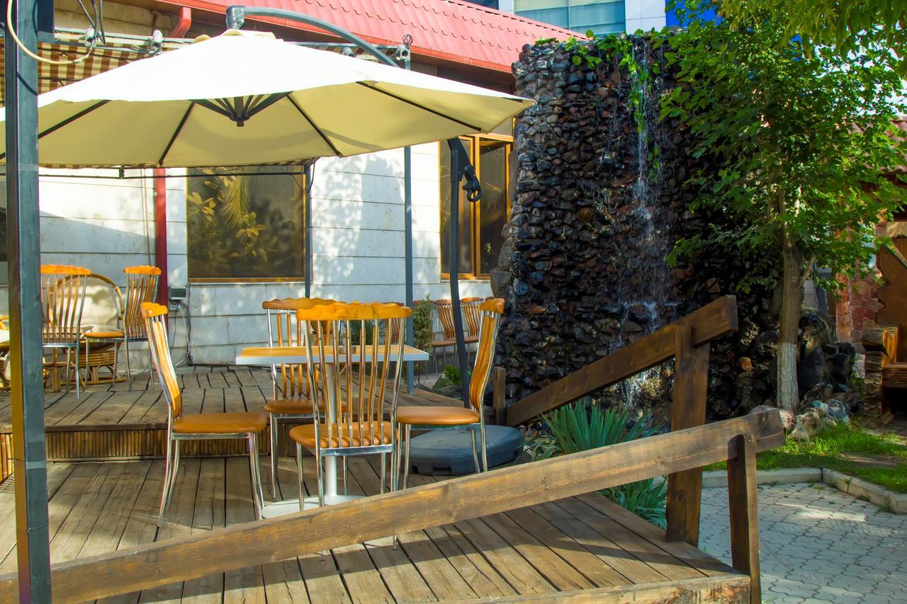 Aratta Hotel Argavand Esterno foto
