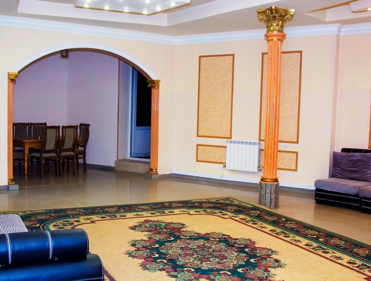 Aratta Hotel Argavand Esterno foto