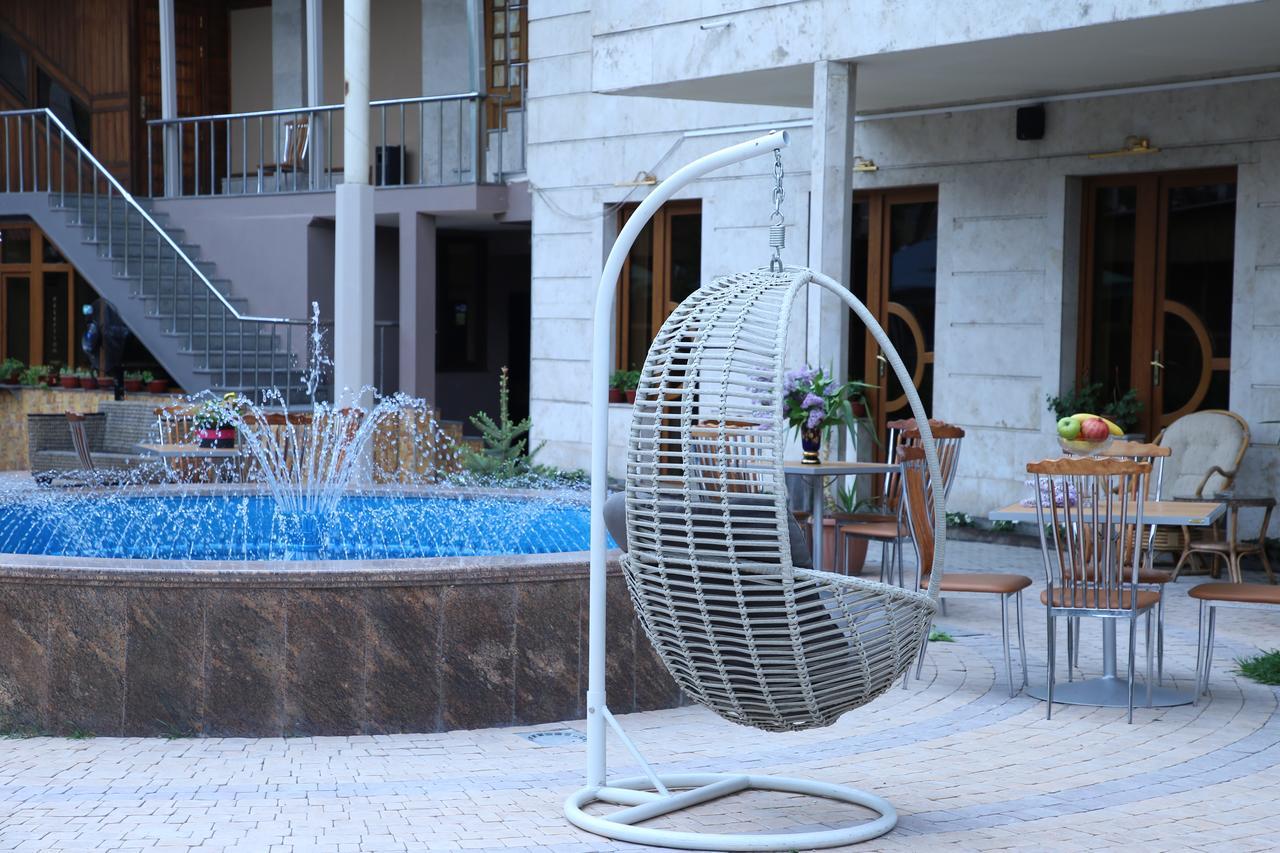 Aratta Hotel Argavand Esterno foto